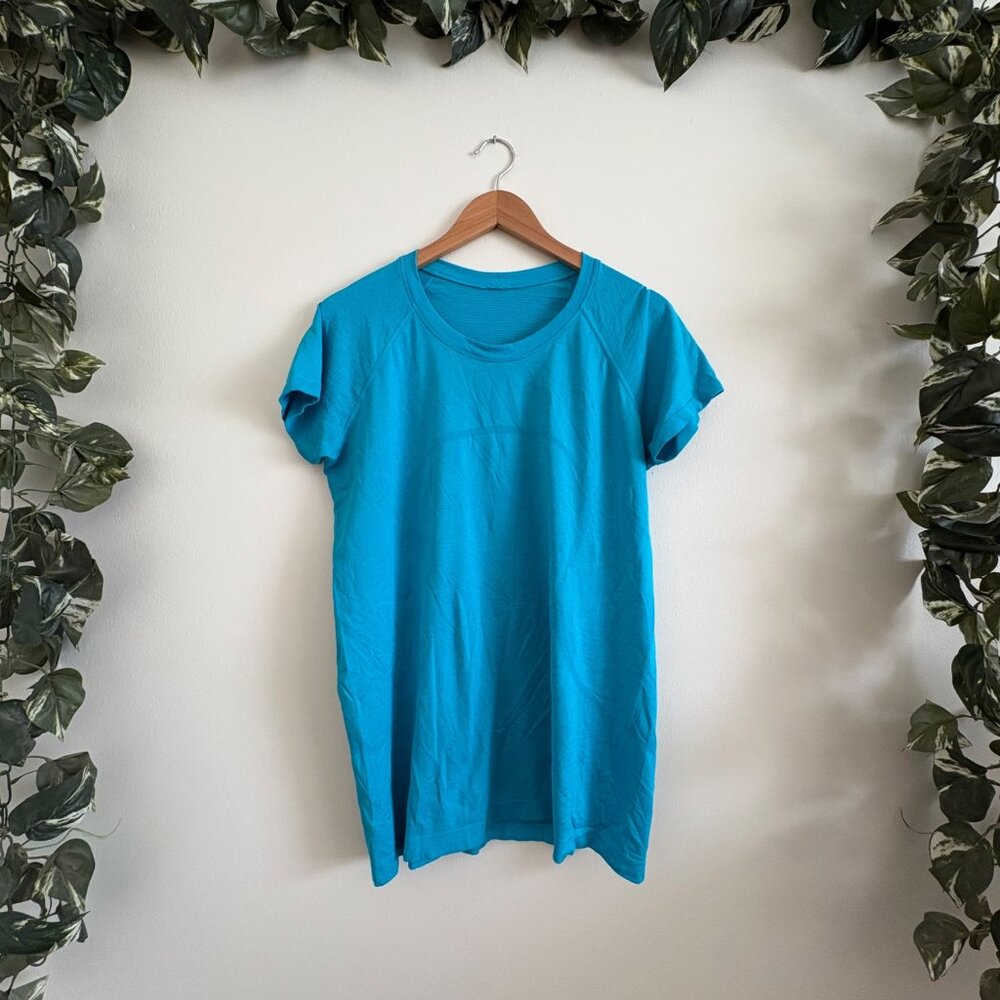 lululemon athletica Blue Short Sleeve Tee